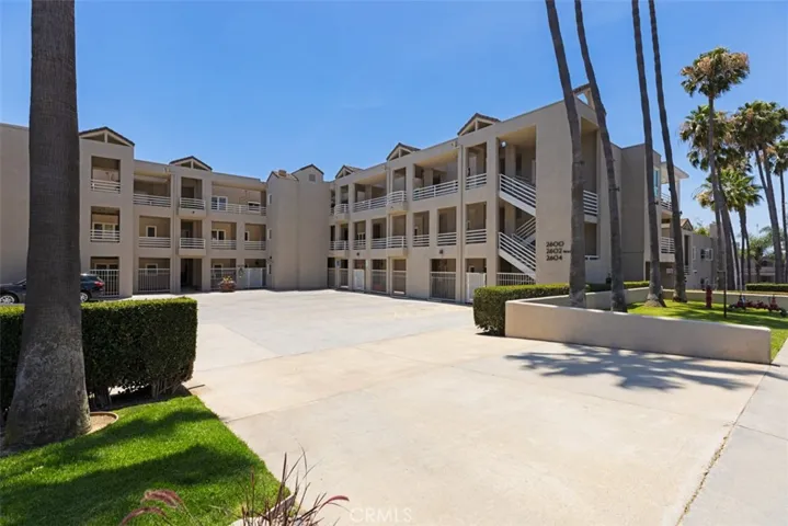 2604 E 20th Street 305, Signal Hill, California 90755