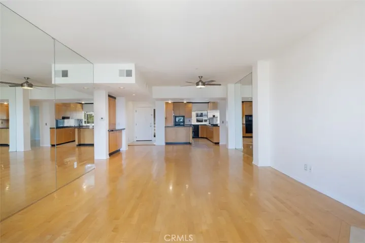 2604 E 20th Street 305, Signal Hill, California 90755
