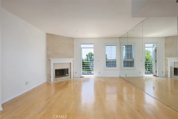 2604 E 20th Street 305, Signal Hill, California 90755
