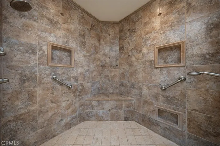 2604 E 20th Street 305, Signal Hill, California 90755