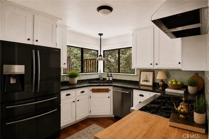 410 Bel Air Drive, Lake Arrowhead, California 92352