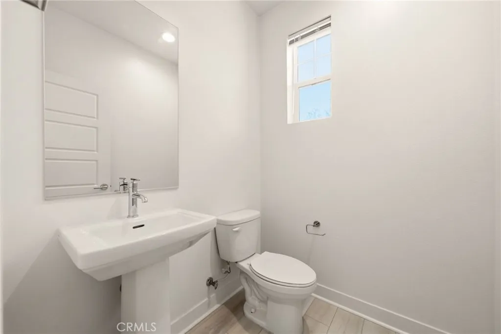 1/2 Bathroom