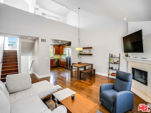 3971 Moore St 104, Los Angeles, California 90066