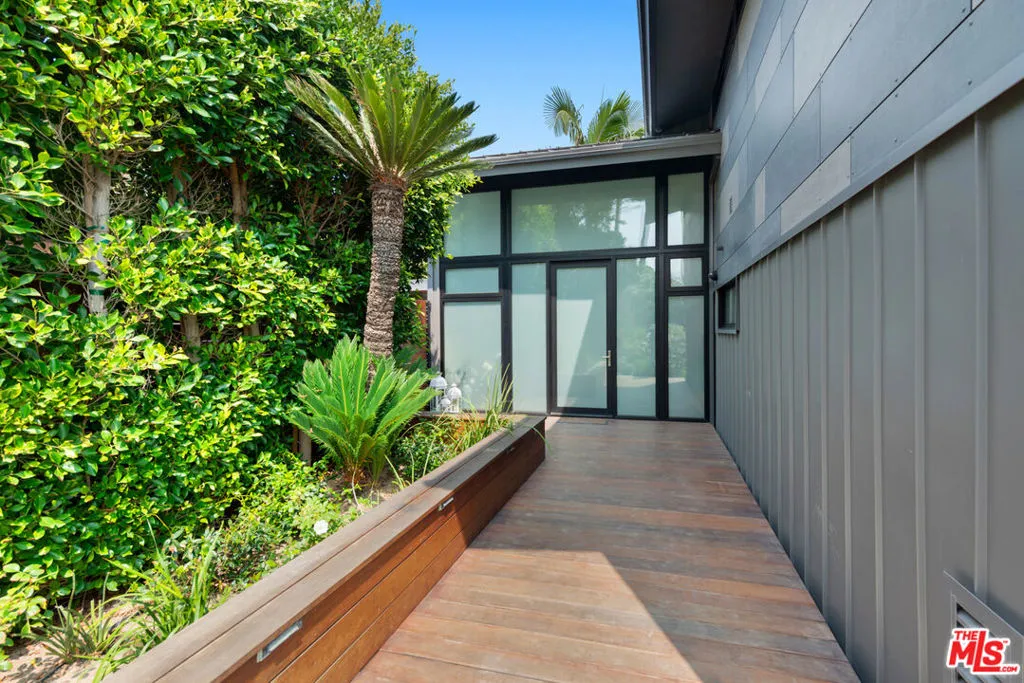 26714 Latigo Shore Drive, Malibu, California 90265 — photo 4