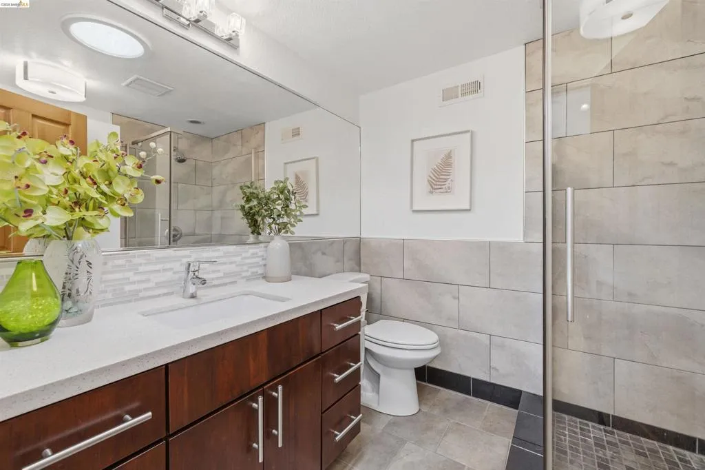 Upstairs Bathroom