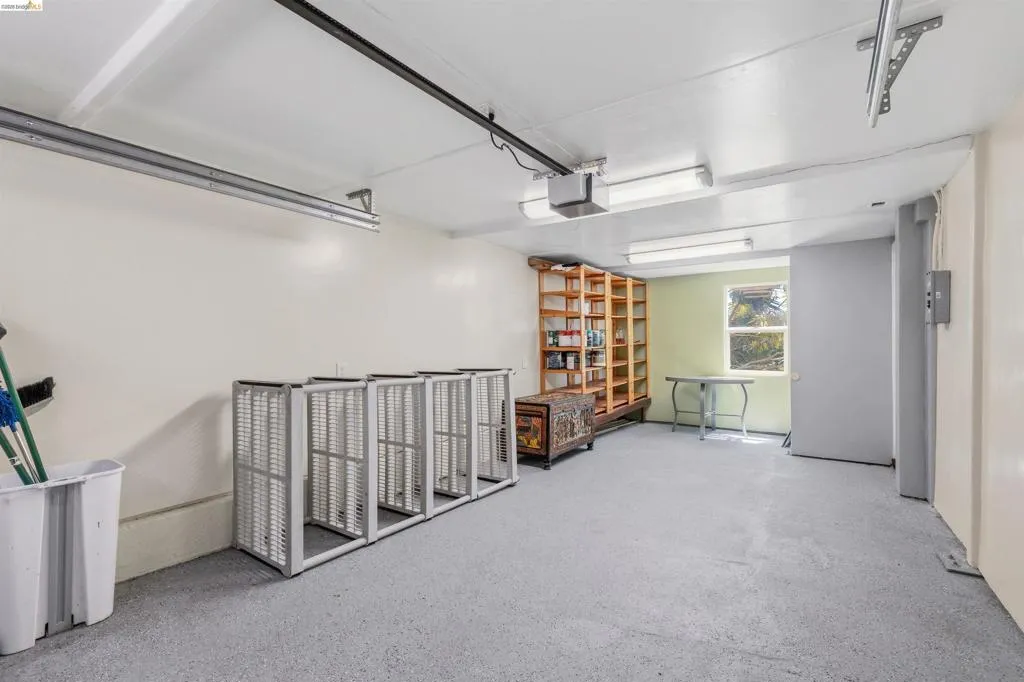 Attached Garage