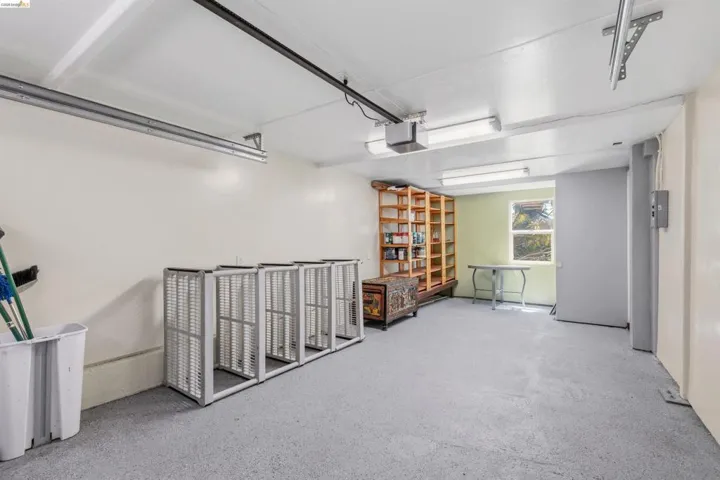 Attached Garage
