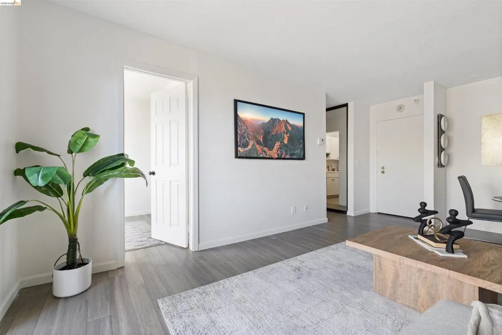 4 Admiral Dr B430, Emeryville, California 94608 — photo 5