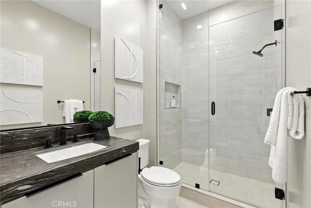 Farlow Bathroom