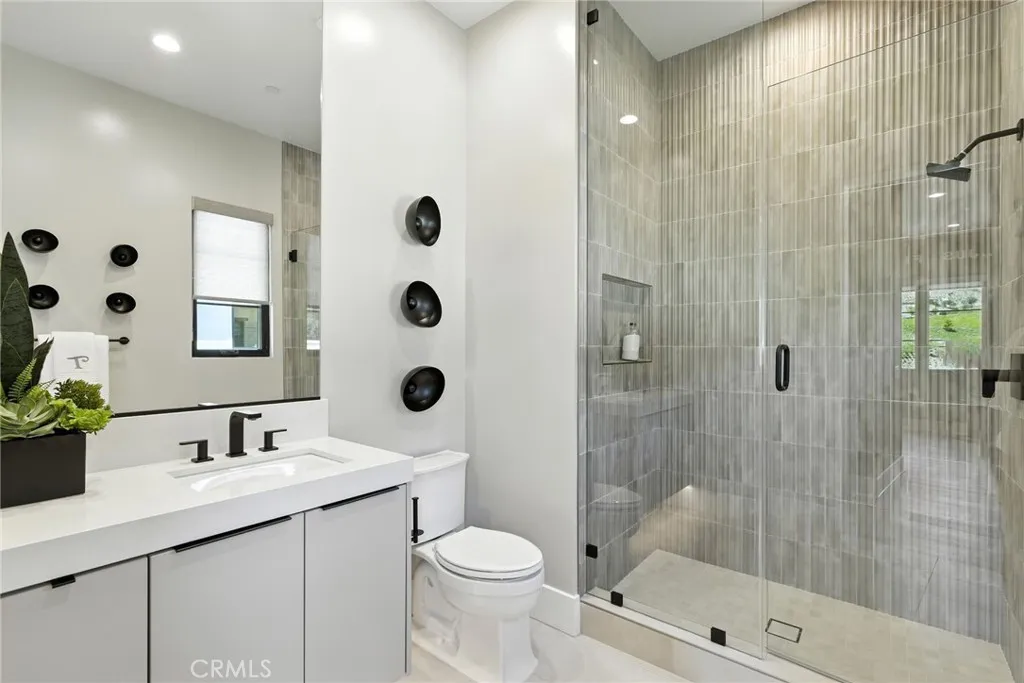 Farlow​​‌​​​​‌​​‌‌​​‌​​​‌‌​​​‌​​‌‌​​‌‌​​‌‌​​​​ Bathroom