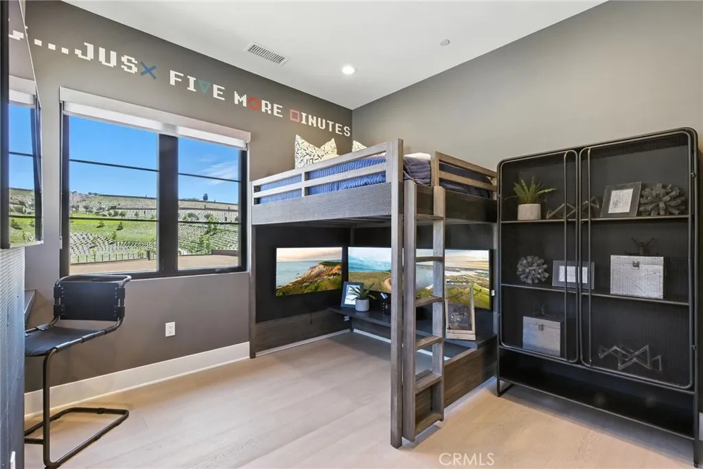 Farlow Bedroom