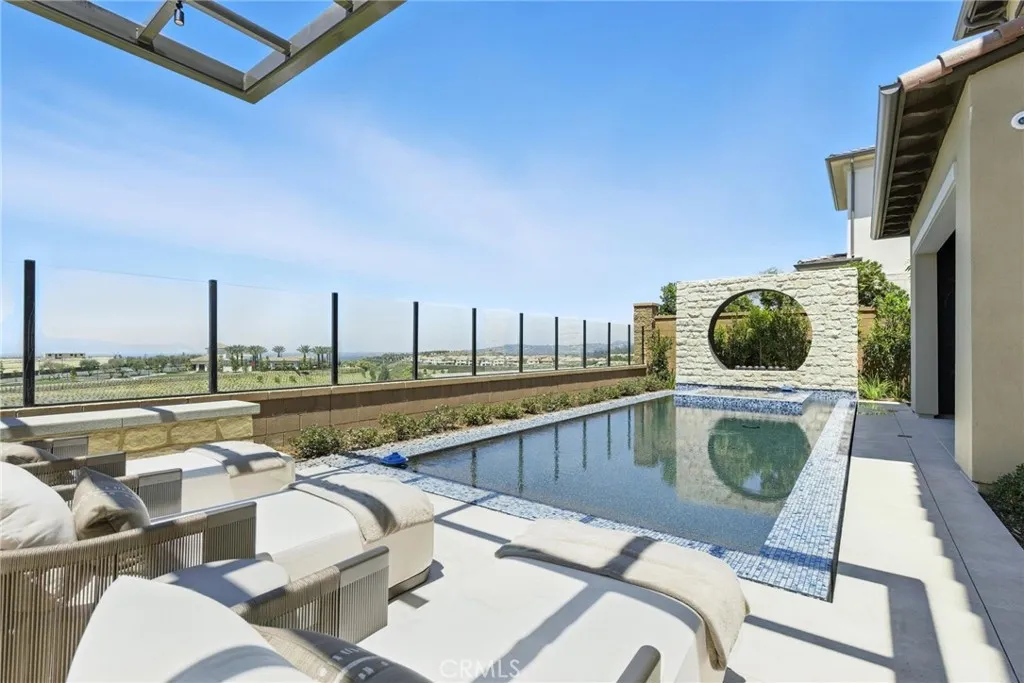 Farlow Pool Area