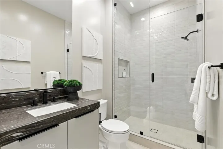 Farlow Bathroom