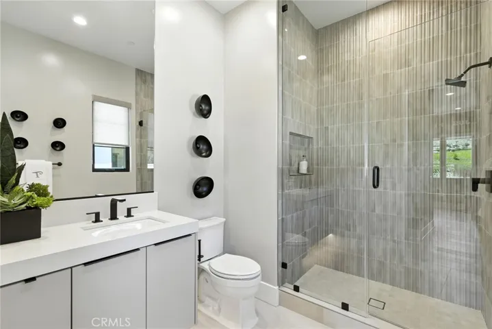 Farlow​​‌​​​​‌​​‌‌​​‌​​​‌‌​​​‌​​‌‌​​‌‌​​‌‌​​​​ Bathroom