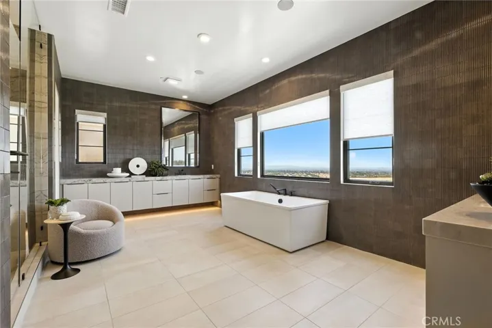 Farlow Bathroom