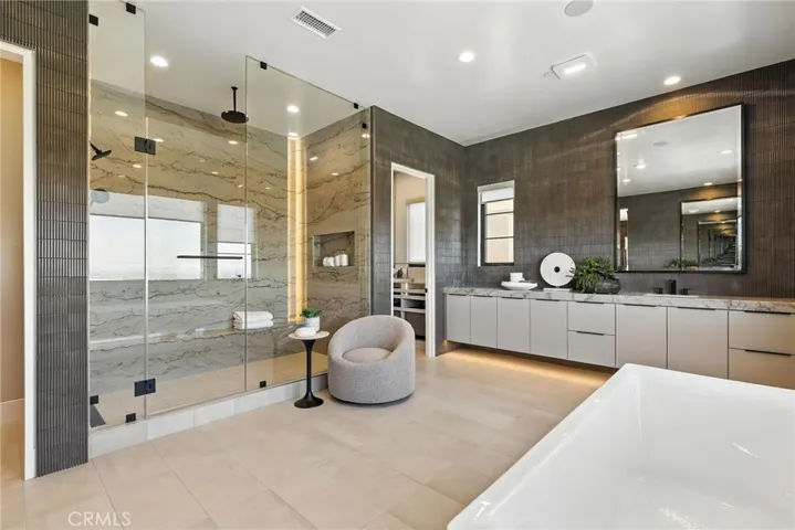 Farlow Bathroom