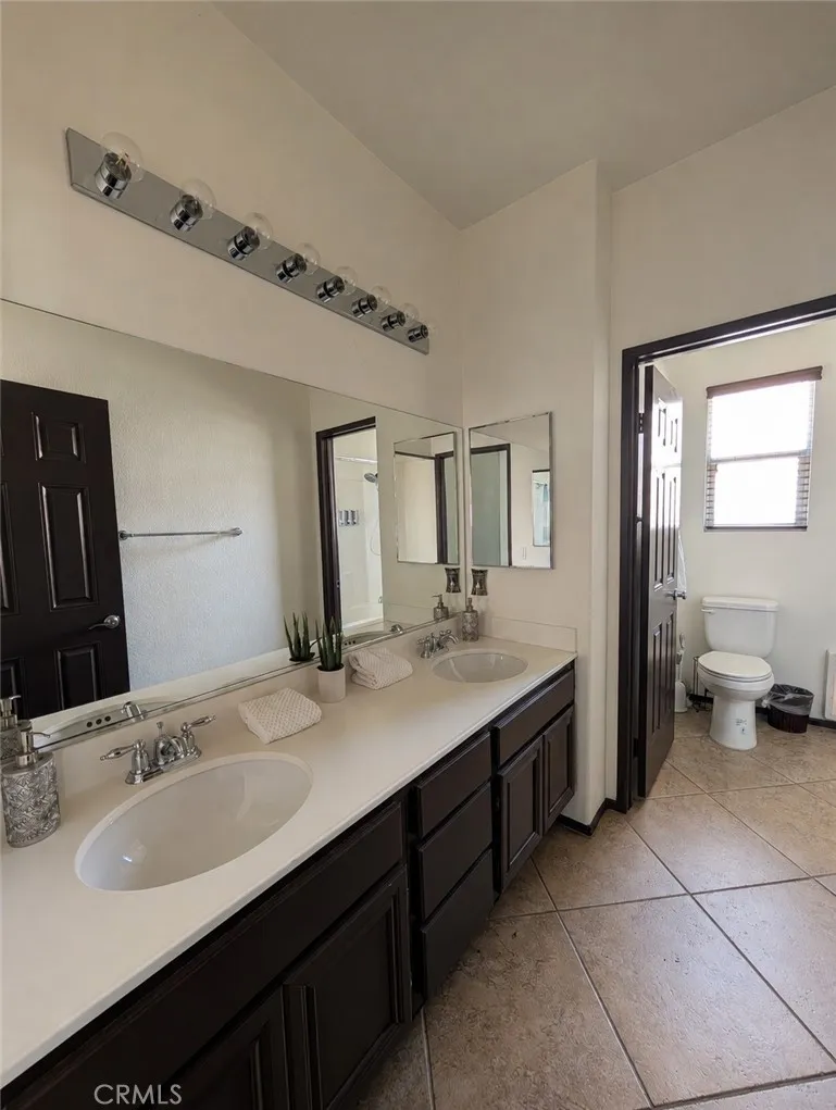 AI Image to remove person from mirror