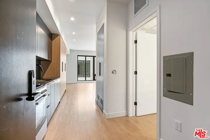 10700 Tabor Street 303, Los Angeles, California 90034