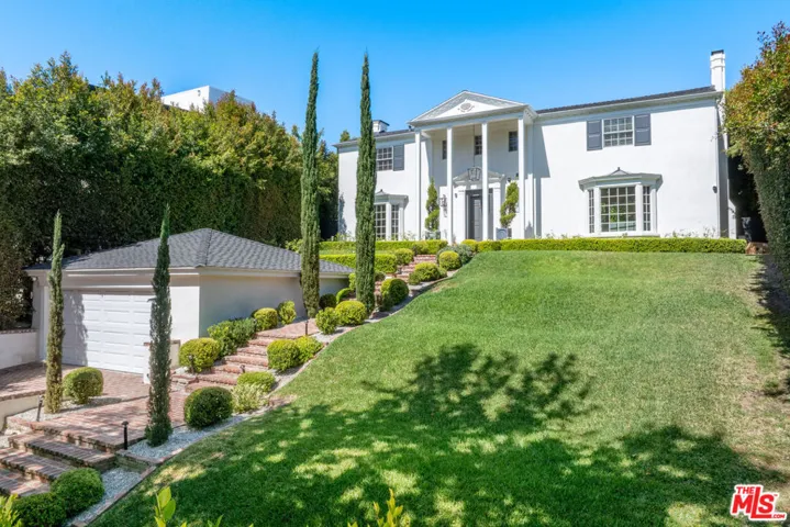 462 Warner Avenue, Los Angeles, California 90024