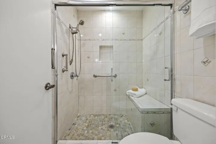 32-web-or-mls-2529ObersPl-123