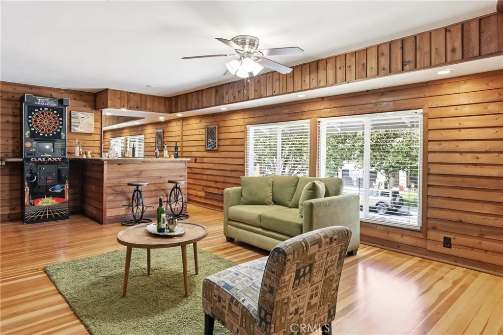 Huge bonus room!