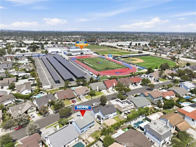 Close to Los Alamitos High!