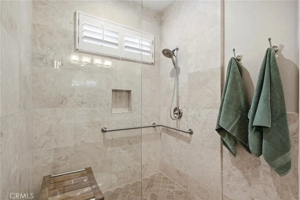 Jack and Jill Bath