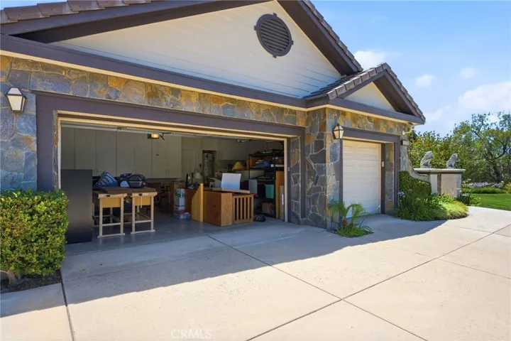 3 car garage