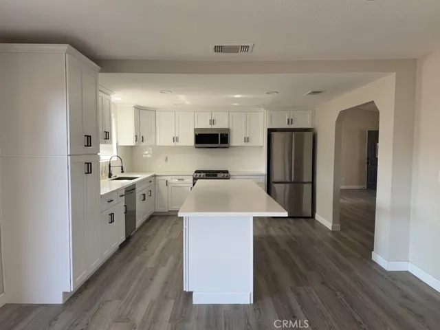 13839 Rincon, Apple Valley, California 92307