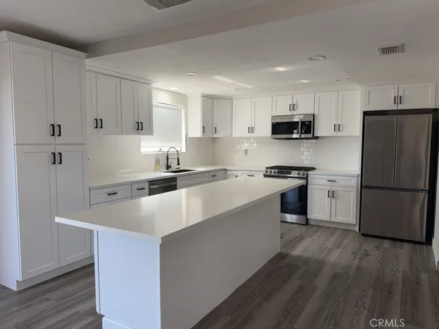 13839 Rincon, Apple Valley, California 92307