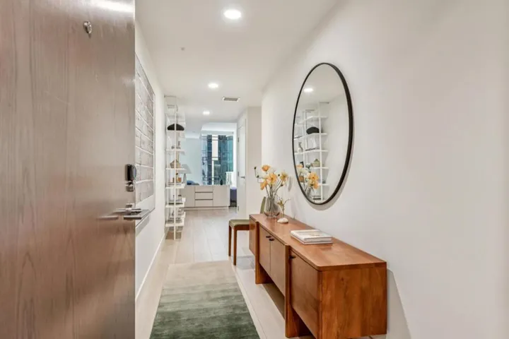 188 W Saint James Street 10515, San Jose, California 95110