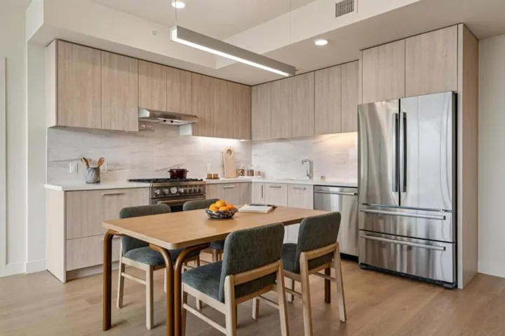 188 W Saint James Street 10515, San Jose, California 95110
