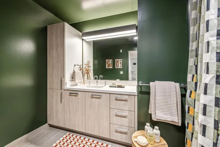188 W Saint James Street 10515, San Jose, California 95110