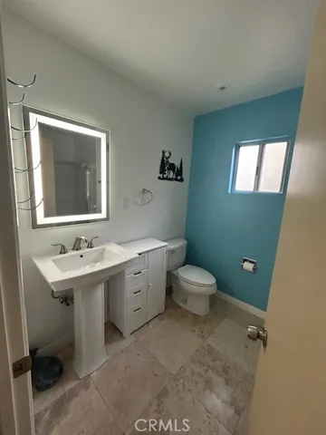 Upstairs full bath