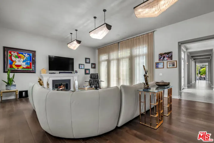 851 Devon Avenue, Los Angeles, California 90024