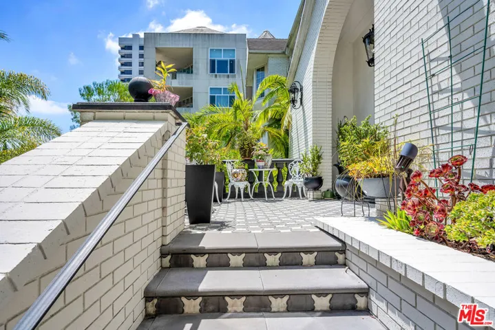 851 Devon Avenue, Los Angeles, California 90024