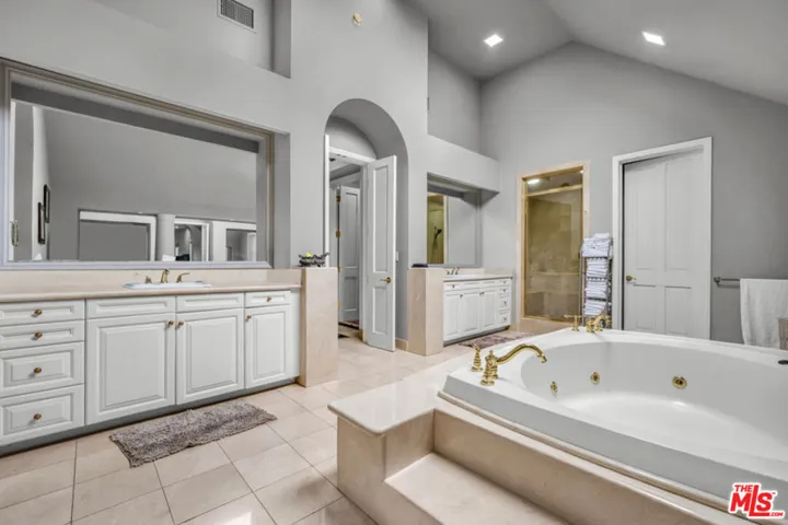 851 Devon Avenue, Los Angeles, California 90024