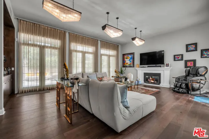 851 Devon Avenue, Los Angeles, California 90024