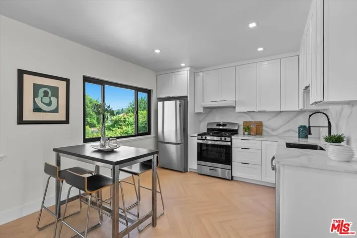 4847 Brewster Drive, Tarzana, California 91356