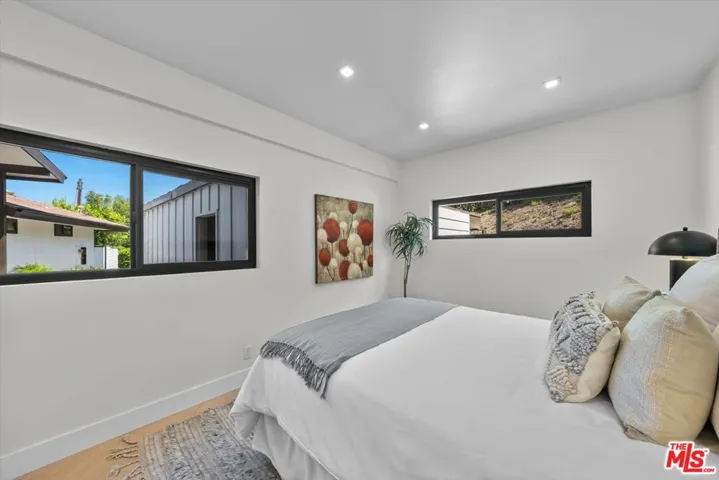 4847 Brewster Drive, Tarzana, California 91356
