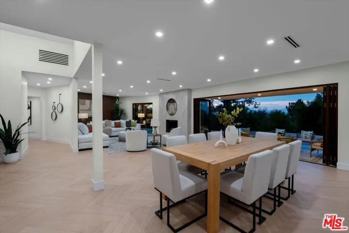4847 Brewster Drive, Tarzana, California 91356