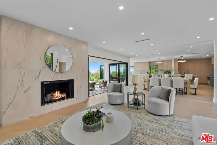 4847 Brewster Drive, Tarzana, California 91356