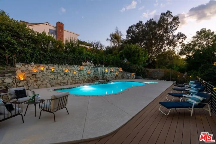 4847 Brewster Drive, Tarzana, California 91356
