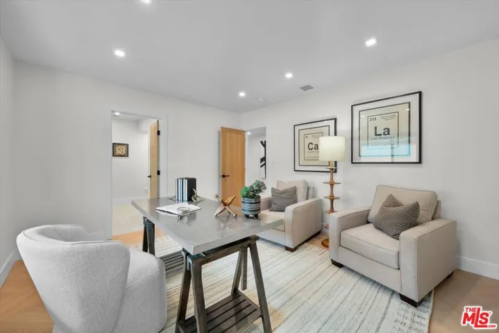4847 Brewster Drive, Tarzana, California 91356