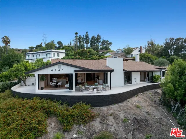 4847 Brewster Drive, Tarzana, California 91356
