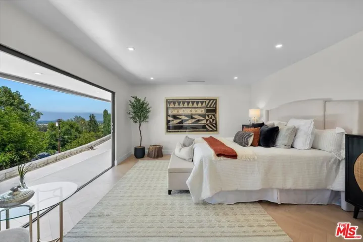 4847 Brewster Drive, Tarzana, California 91356
