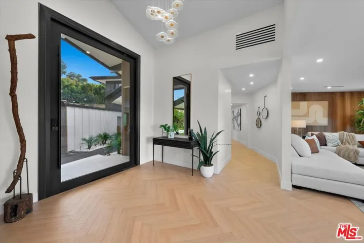 4847 Brewster Drive, Tarzana, California 91356