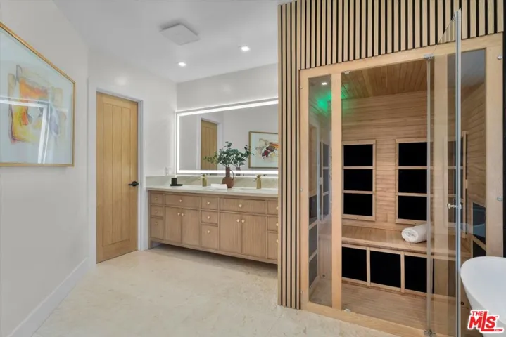 4847 Brewster Drive, Tarzana, California 91356