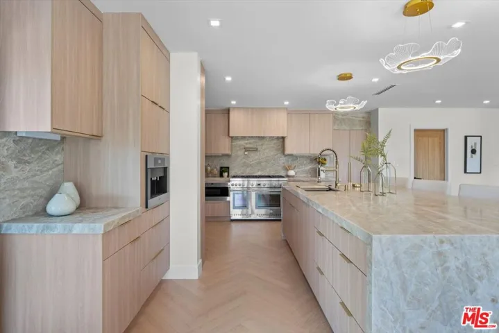 4847 Brewster Drive, Tarzana, California 91356