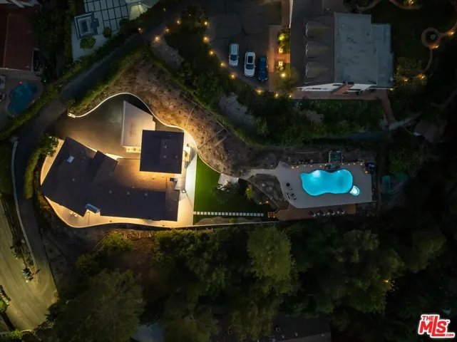 4847 Brewster Drive, Tarzana, California 91356